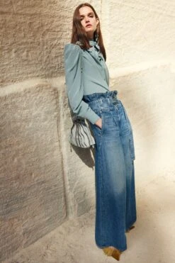 fashion store 8 ULLA JOHNSON The Sylvan Jean - Danube Medium Indigo Wash