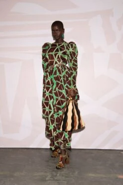 ULLA JOHNSON Adria Large Pleated Wave Bag - Dune Colorblock -fashion store JASON AW23UllaJohnson2Backdrop 044 2 6f7cb3bd a500 4e61 8df8 1611028aa322