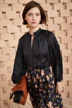 ULLA JOHNSON Maeve Blouse - Noir -fashion store SHOT 105 0035 ULLA JOHNSON MAEVE BLOUSE NOIR UJ990237 view 2