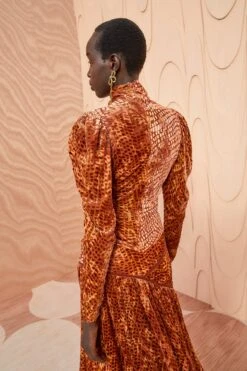 ULLA JOHNSON Althea Turtleneck - Sienna -fashion store ULLA JOHNSON Althea Turtleneck SIENNA 0094