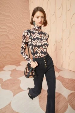 ULLA JOHNSON Aurelia Turtleneck - Obsidian 9 ULLA JOHNSON Aurelia Turtleneck - Obsidian -fashion store ULLA JOHNSON Aurelia Turtleneck OBSIDIAN 01 MAIN