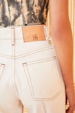 ULLA JOHNSON The Genevieve Jean - Cowrie Wash -fashion store ULLA JOHNSON GENEVIEVE JEAN COWRIE 05 e5781a37 c154 4dfd 8e91 111e92e29d51