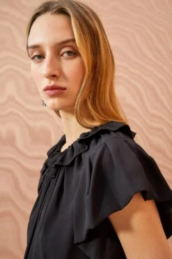 ULLA JOHNSON Monika Top - Noir -fashion store ULLA JOHNSON Monika Top NOIR 02 ALT