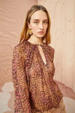 ULLA JOHNSON Pauline Blouse - Pomegranate -fashion store ULLA JOHNSON Pauline Blouse POMEGRANATE 03